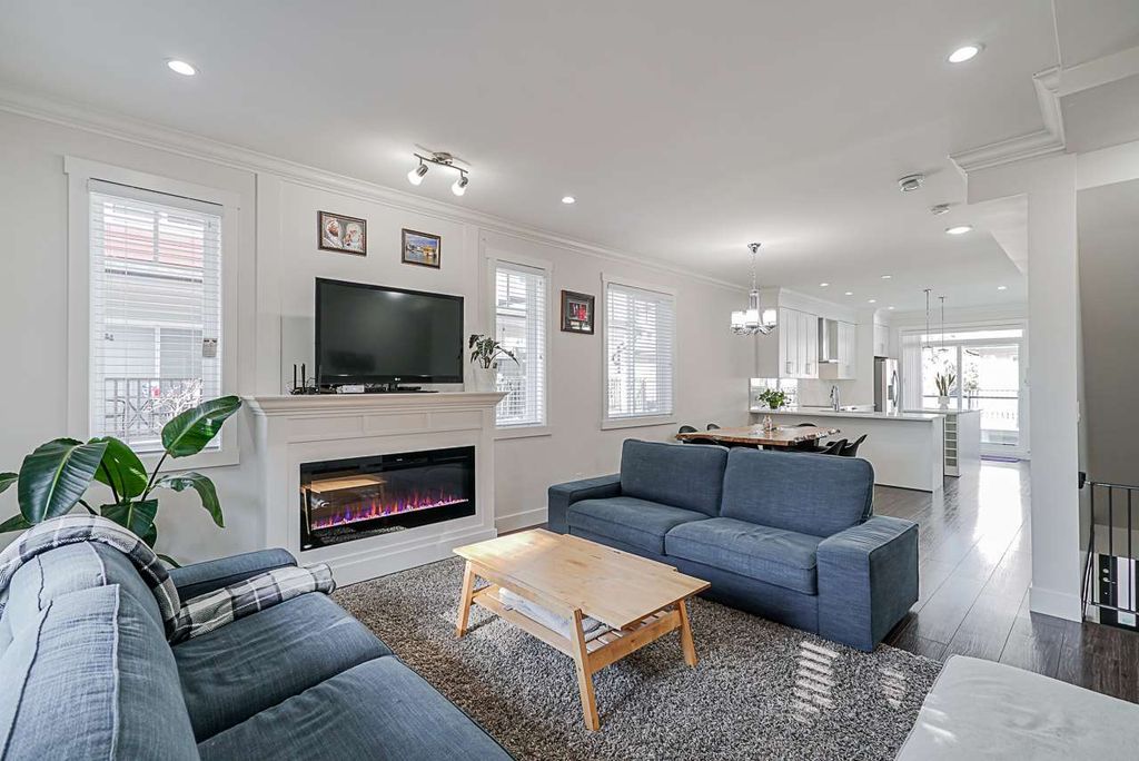 listing image 1107651182475521515