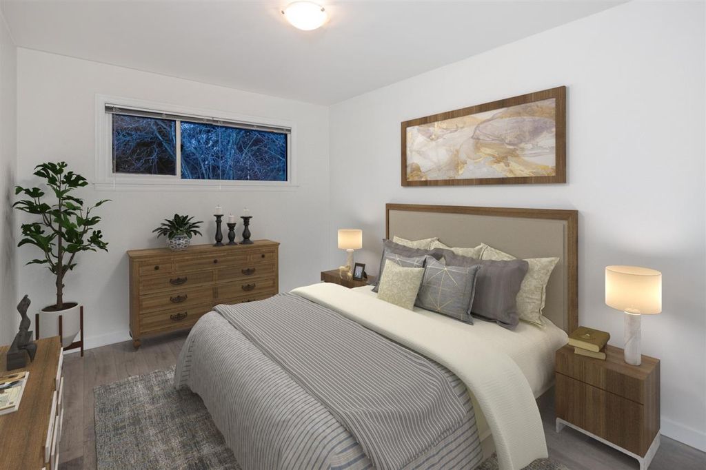 listing image 1109234604201776842