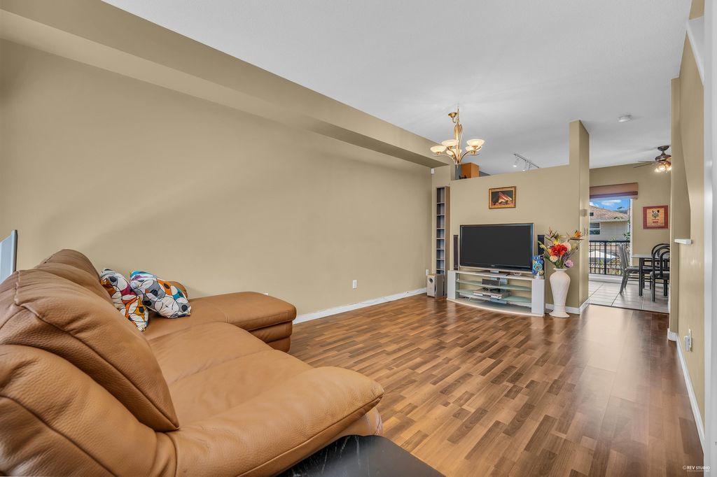 listing image 1100234619869017428