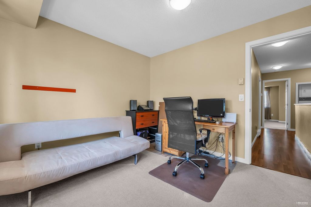 listing image 1109937612830156114