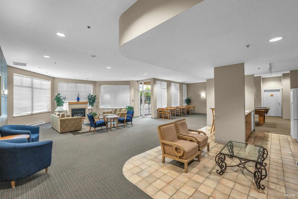listing image 1109690397559535402