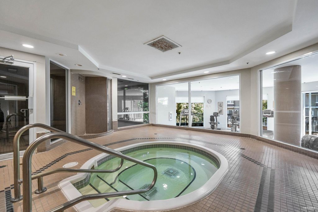 listing image 1107712134479835972