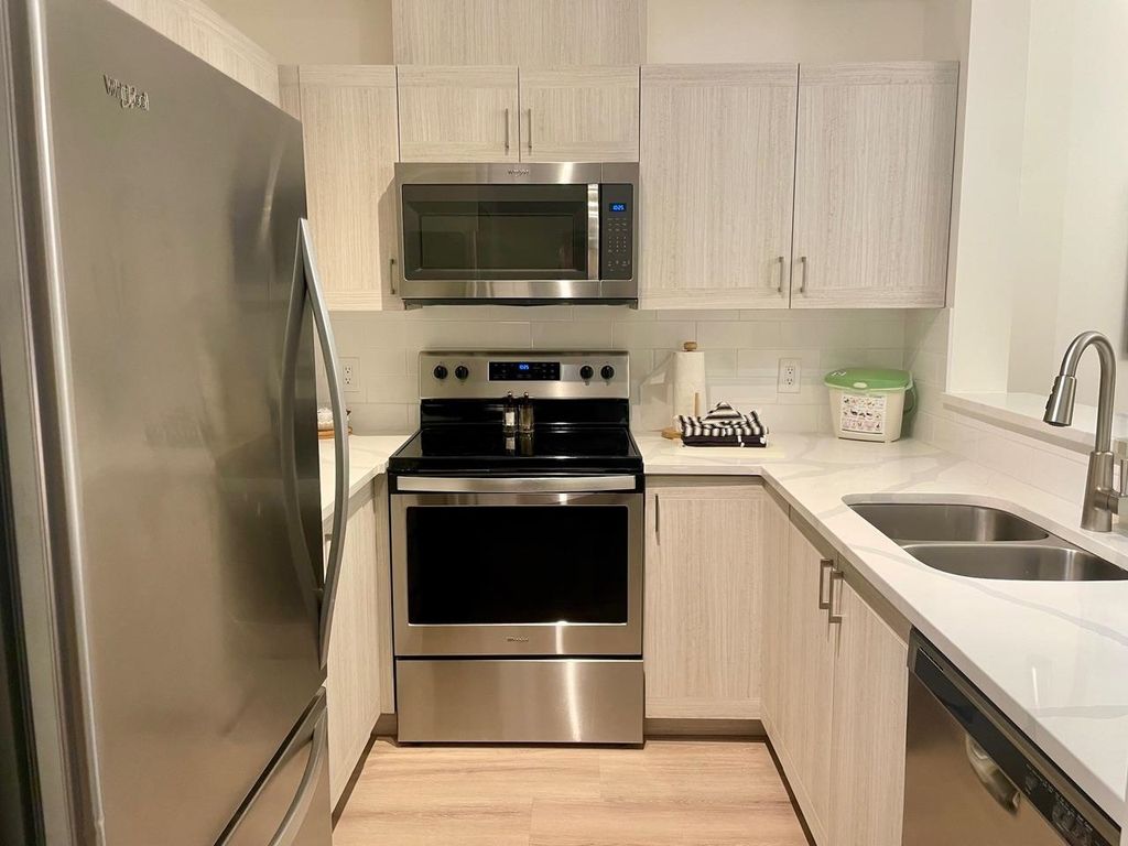 listing image 1100826657560542165