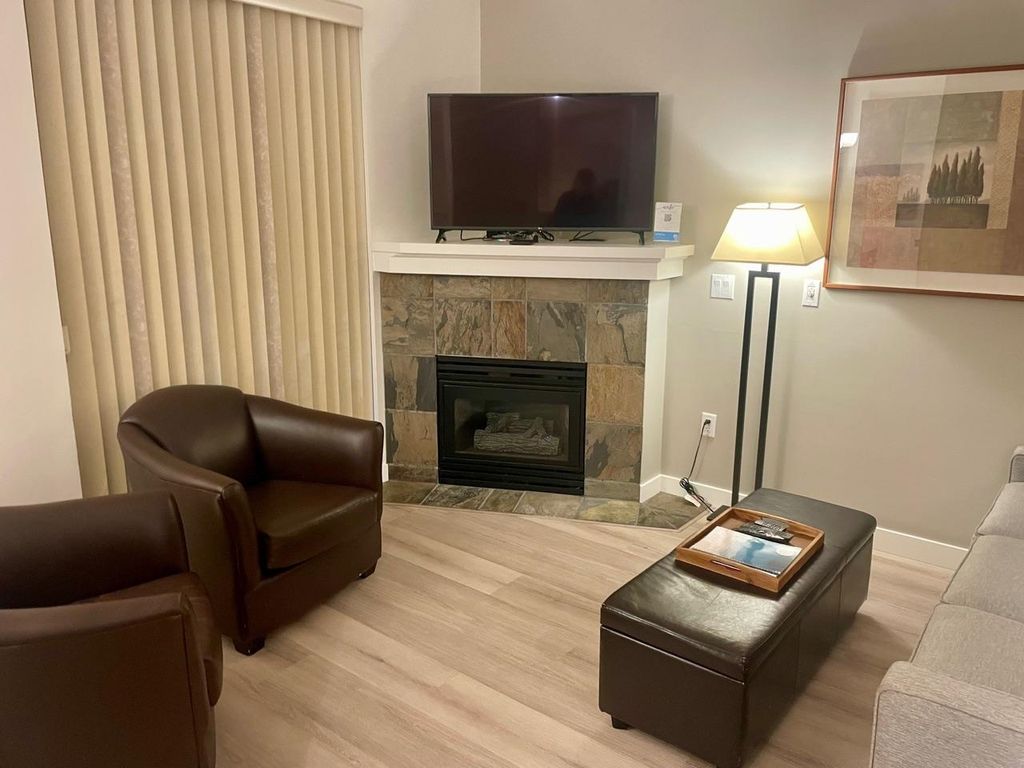 listing image 1107440918964406805
