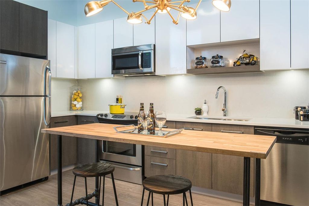 listing image 1104415694698063399