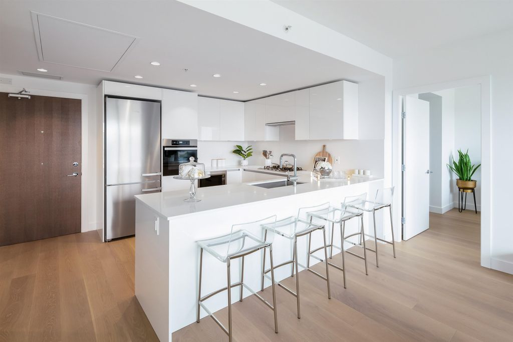 listing image 1106738693404890008