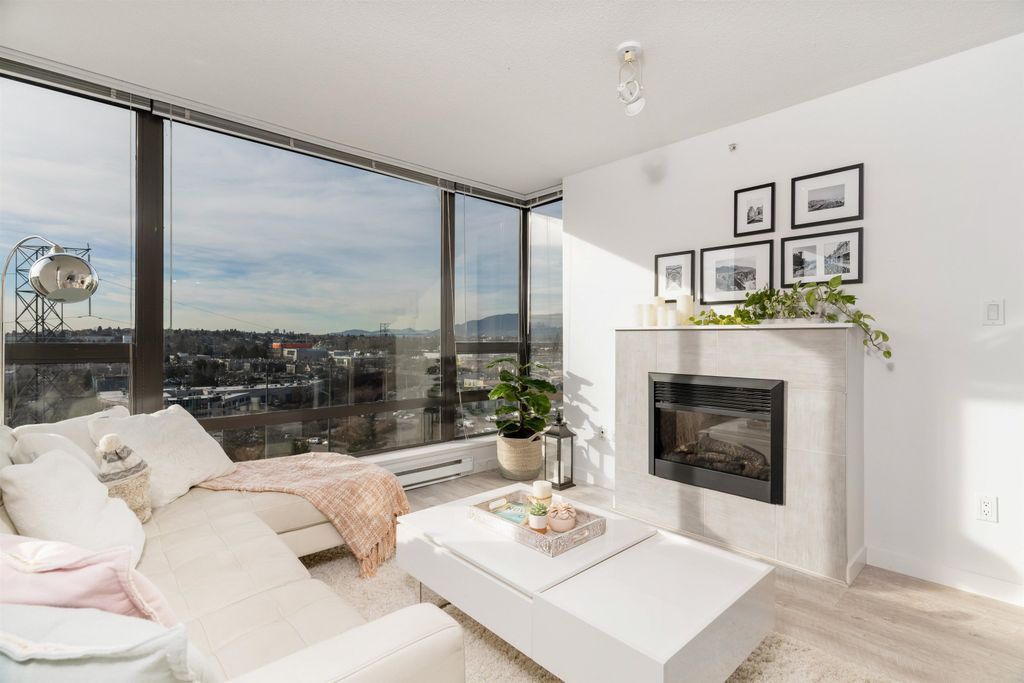 listing image 1100993311427401735