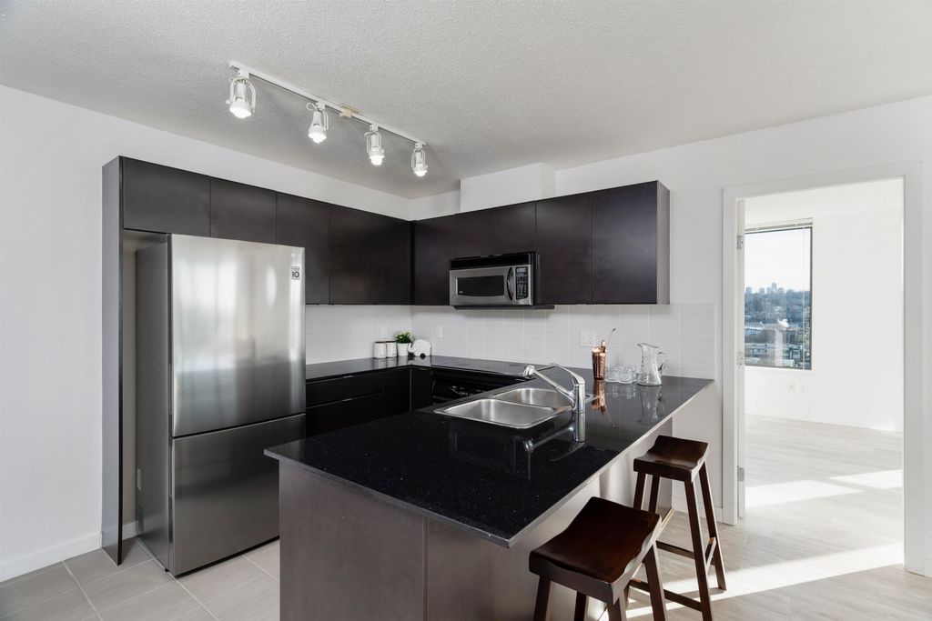 listing image 1106166115692678093