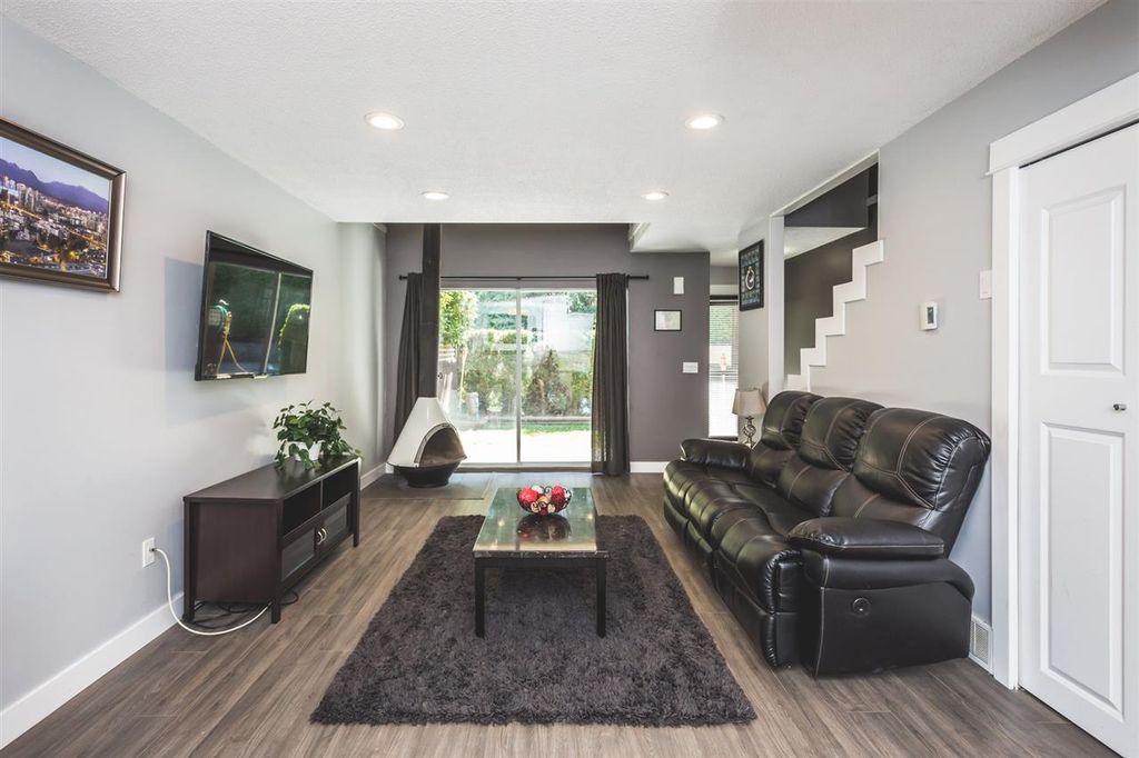 listing image 1106346930402641022