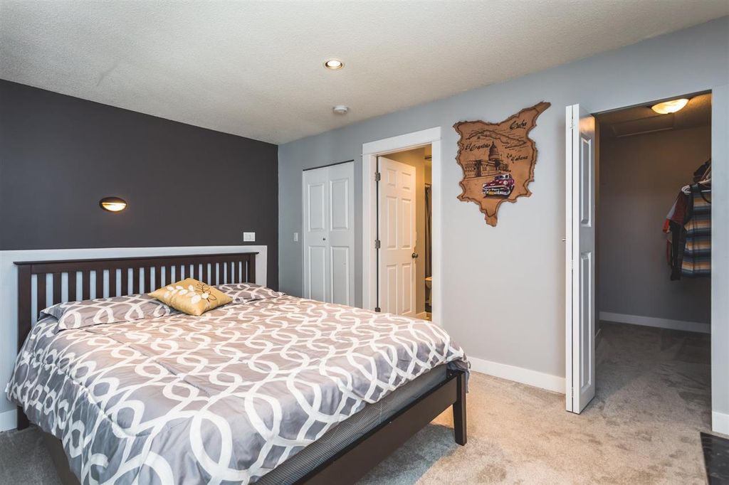 listing image 1103662615903673593
