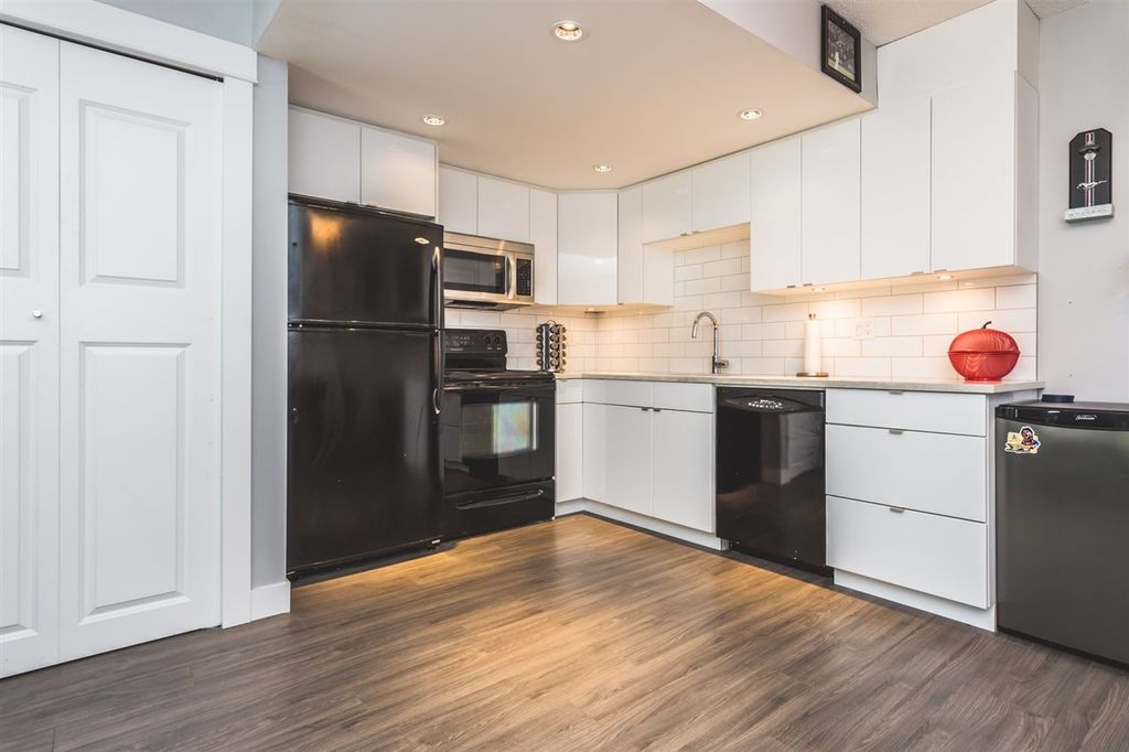 listing image 1101550988997554539