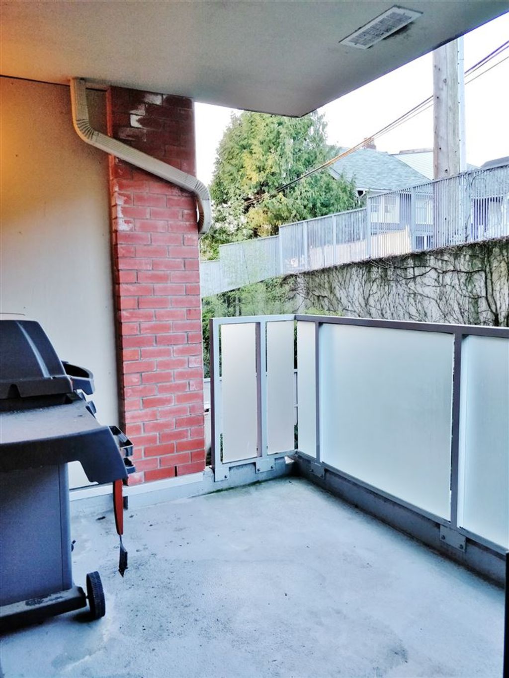 listing image 1104759781132726681