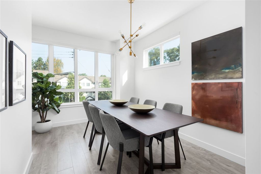 listing image 1106995893041875665