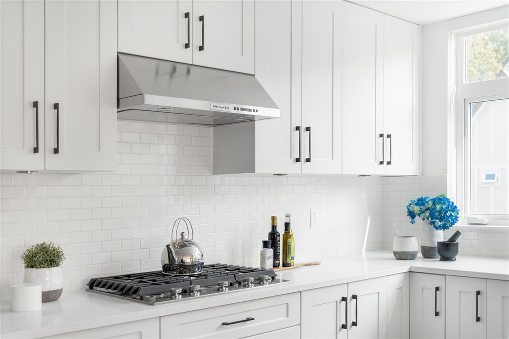 listing image 1105333756731685165