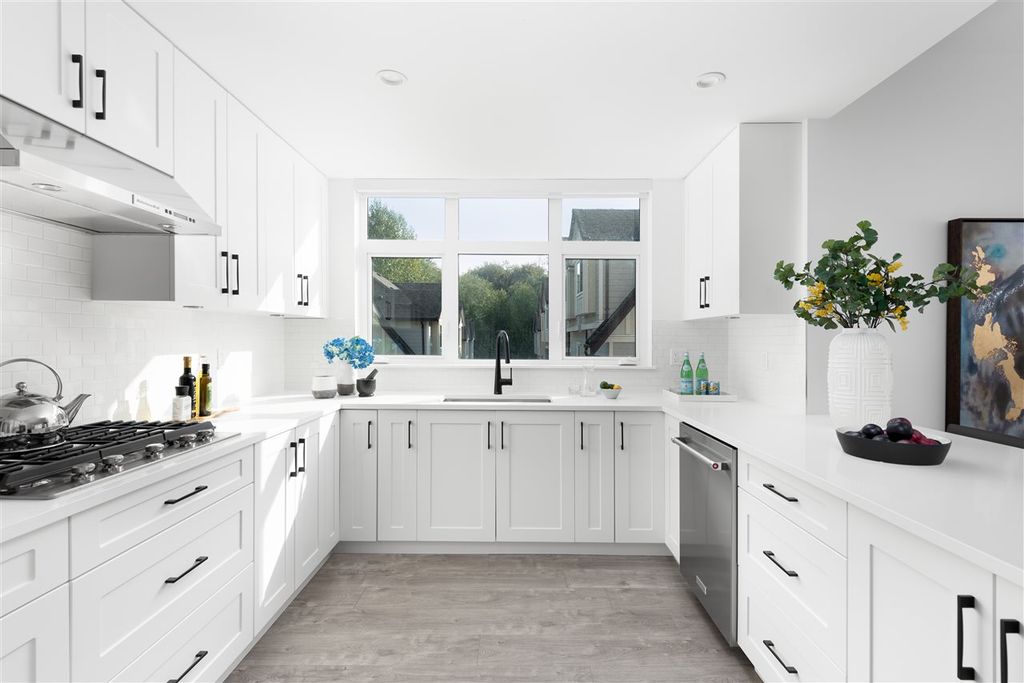 listing image 1104620014789500429