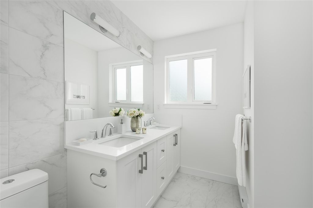 listing image 1106178030175284111