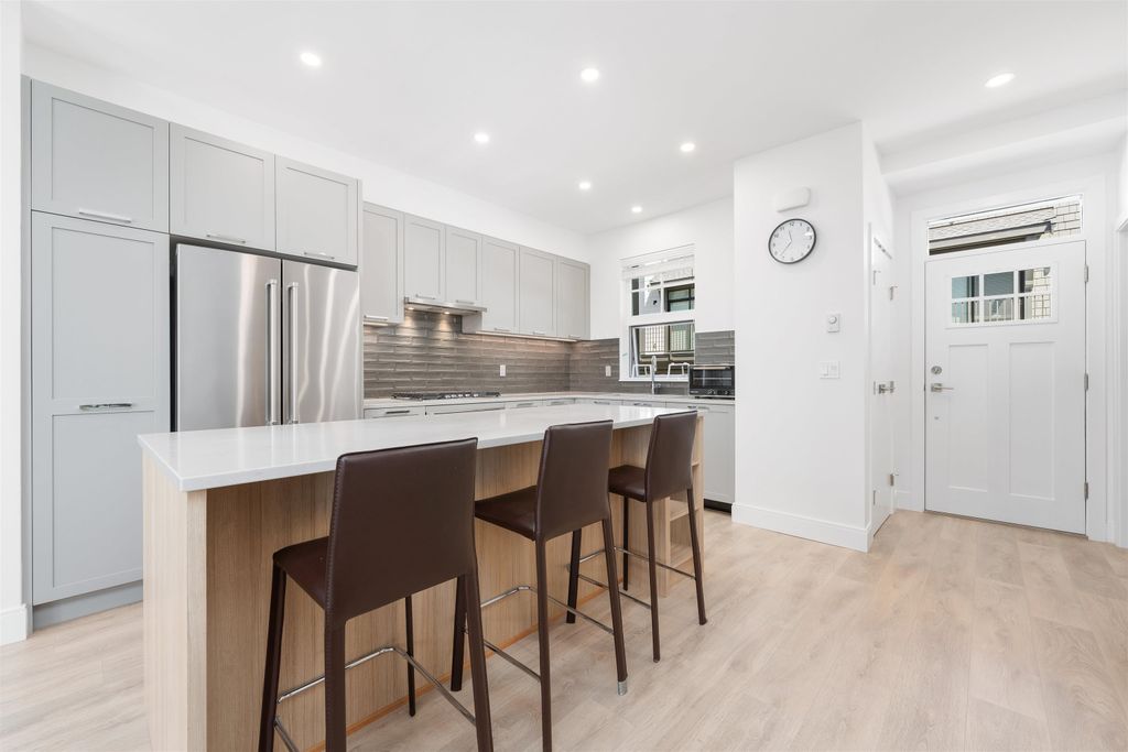 listing image 1108676043728369275