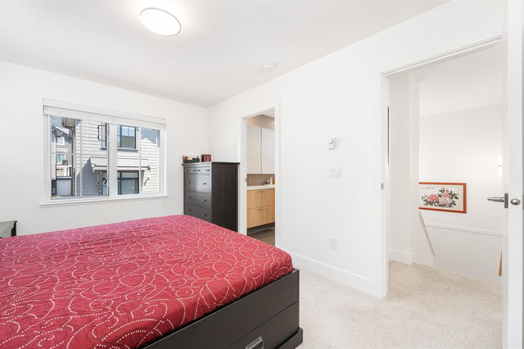 listing image 1100650675326370124