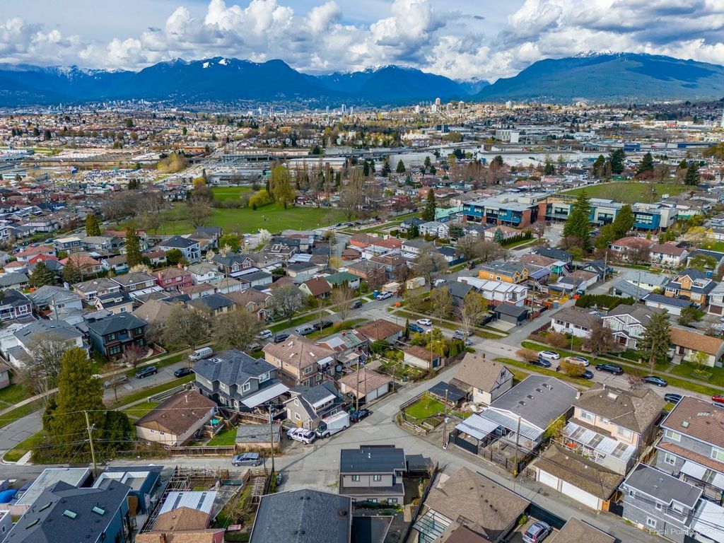 listing image 1109135470320773523
