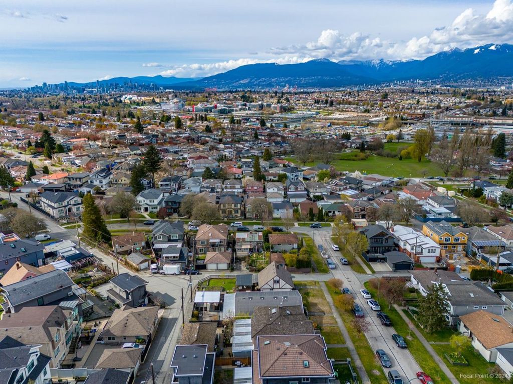 listing image 1104399131127462462