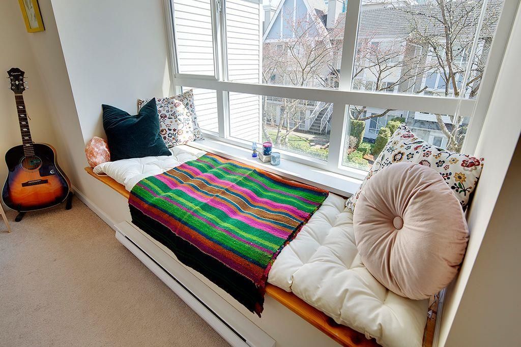 listing image 1101070331327896192