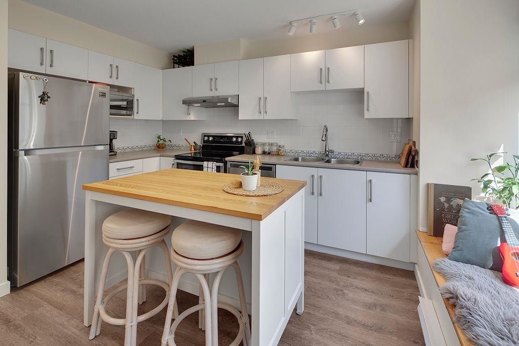 listing image 1106568474088161914