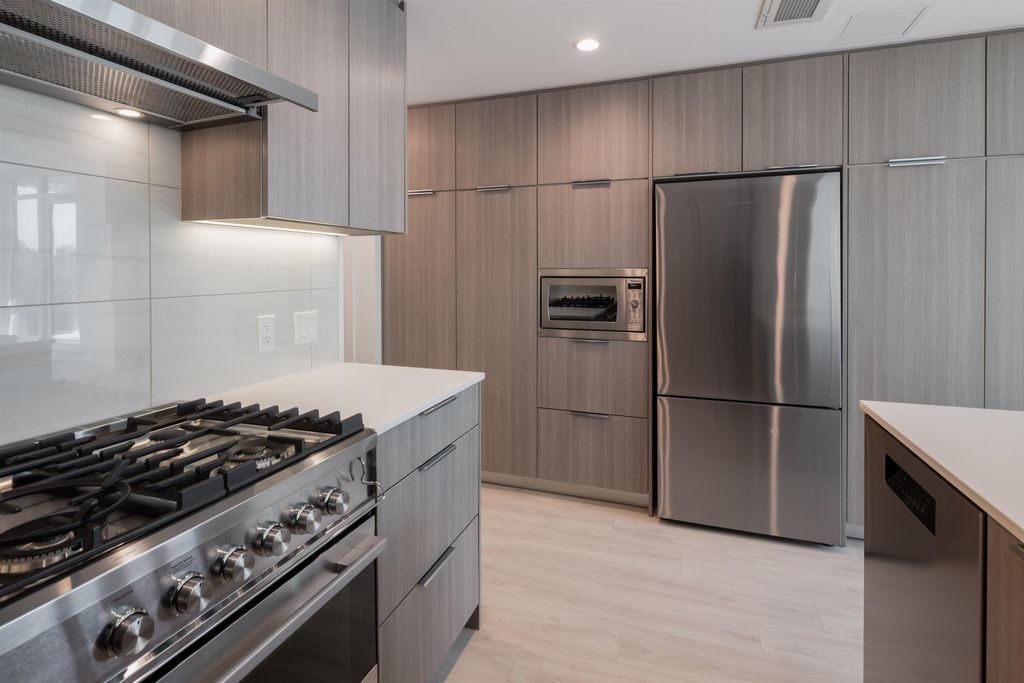 listing image 1101395420632272206