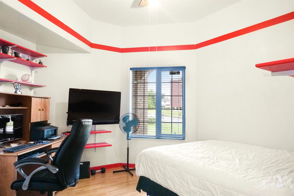 listing image 1105847919996735321