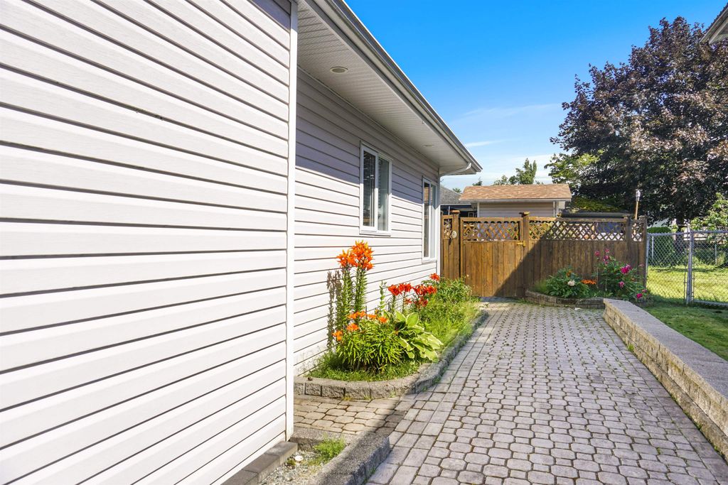 listing image 1101218035600670451