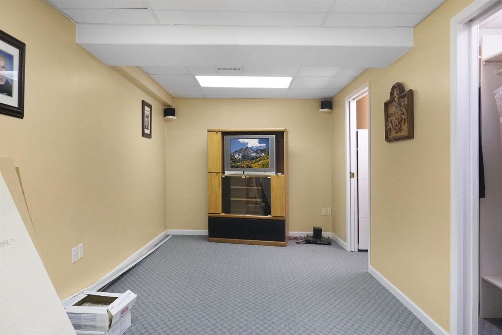 listing image 1109016372142947268