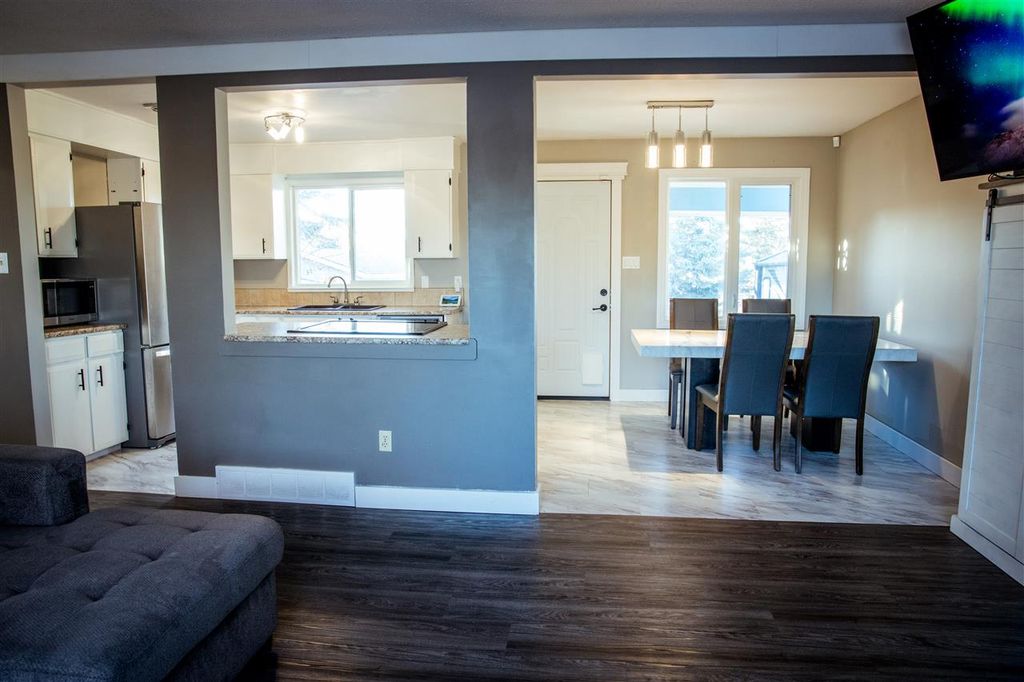 listing image 1100847860614937191