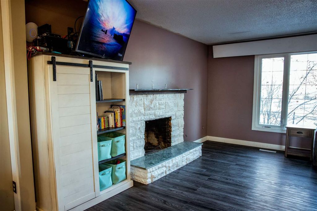 listing image 1108447382771020705