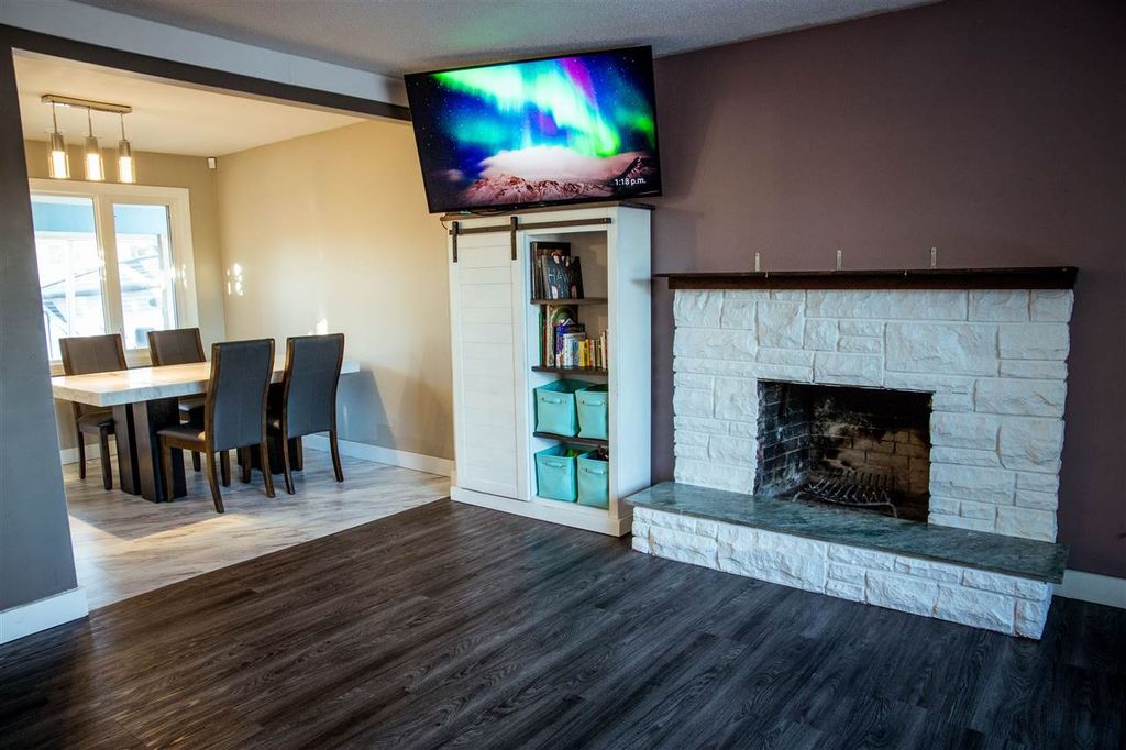 listing image 1101722670417731425