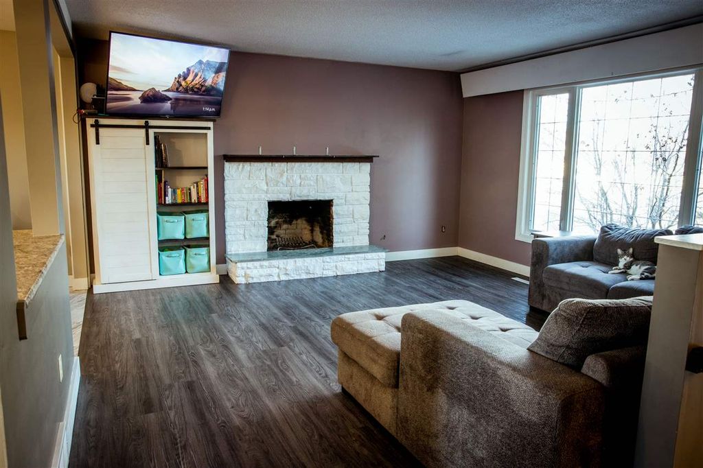 listing image 1107481401367400679