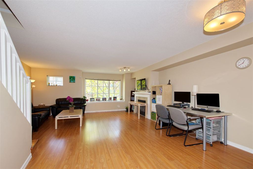 listing image 1101162095842301509