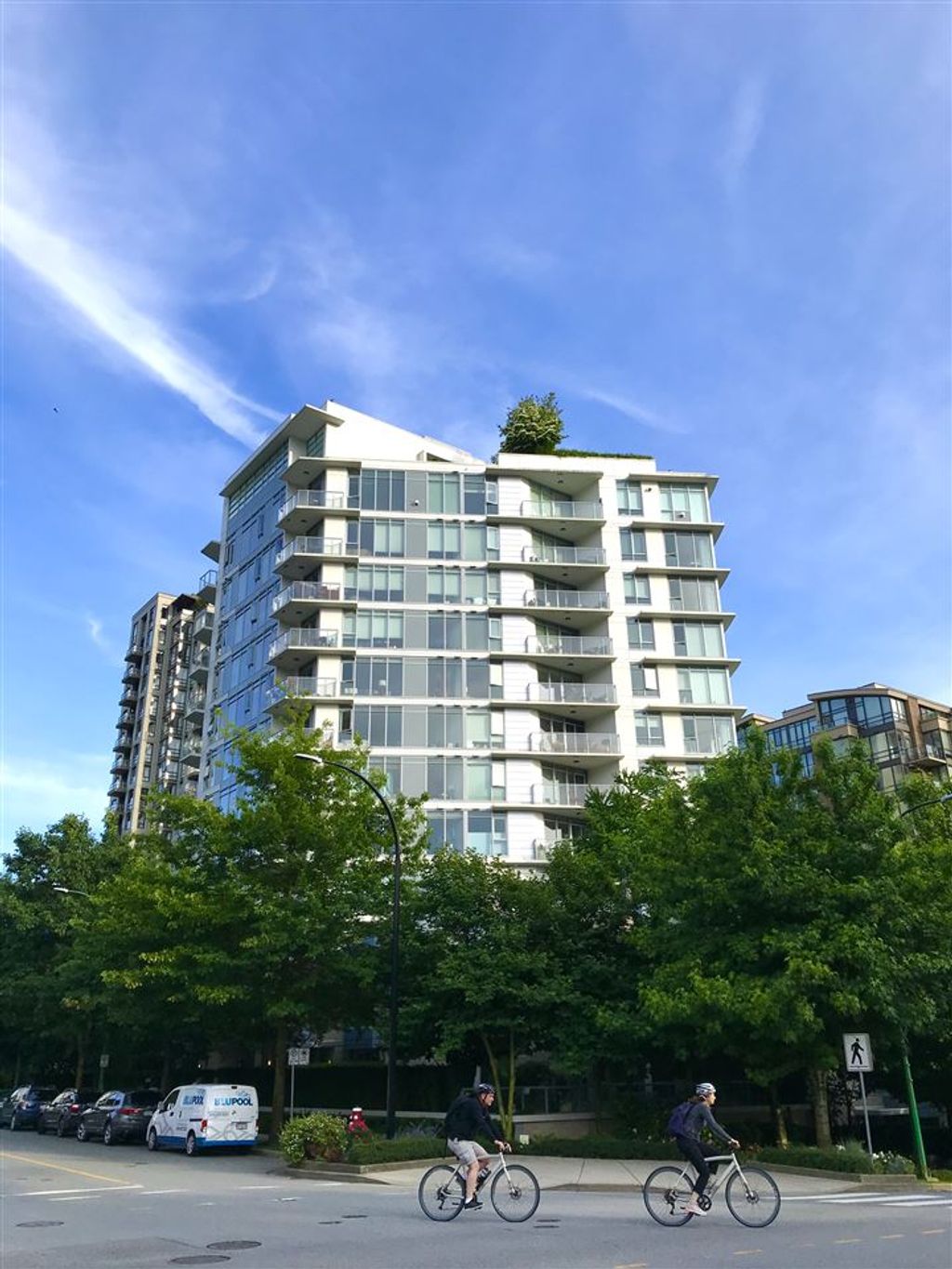 listing image 1107513732611619375