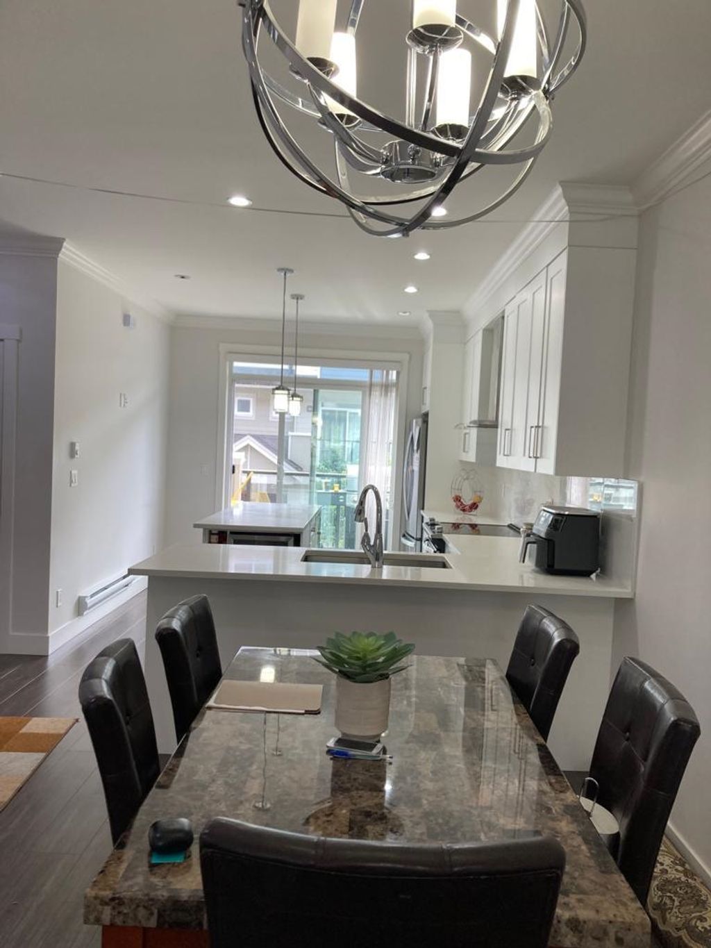 listing image 1100892241648556392