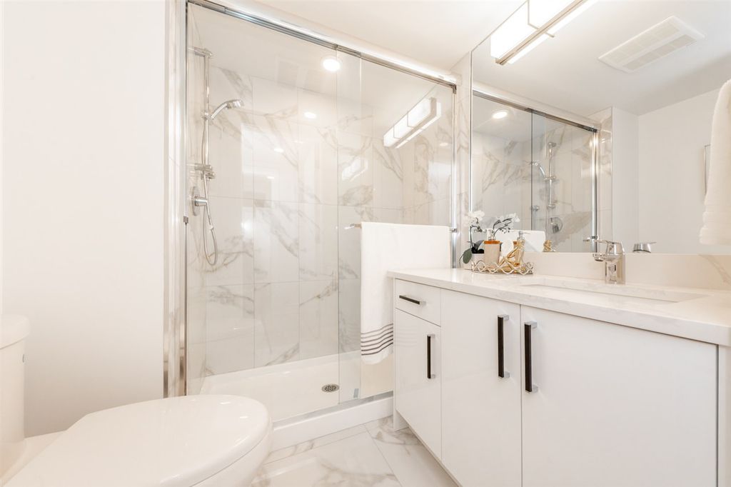 listing image 1102273505541927298