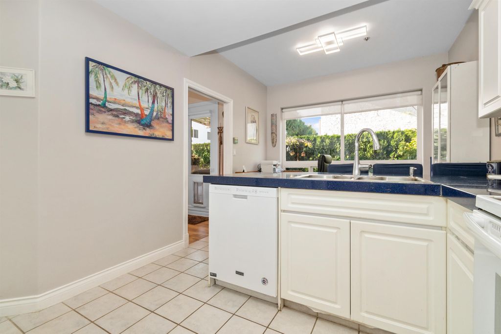 listing image 1102966153453829281