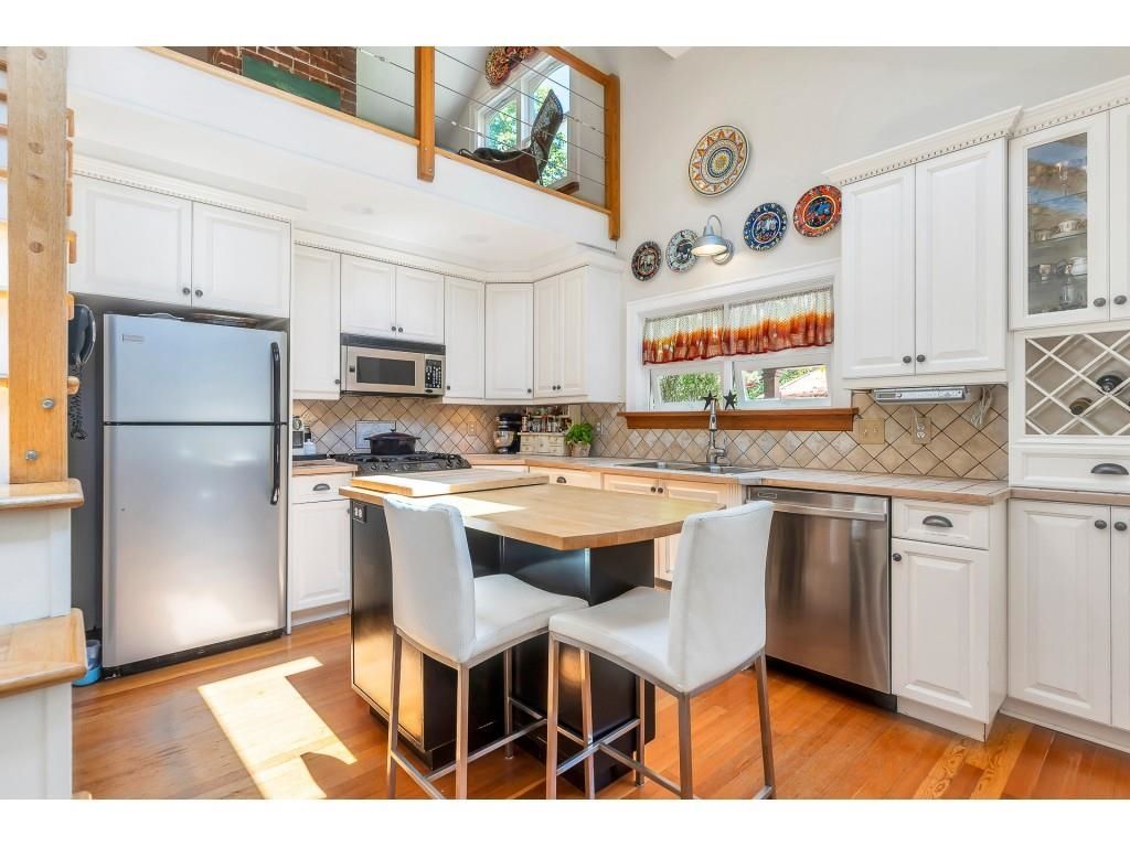 listing image 1109063626763779433