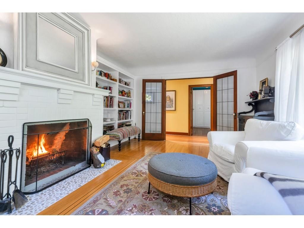 listing image 1100755196758860273