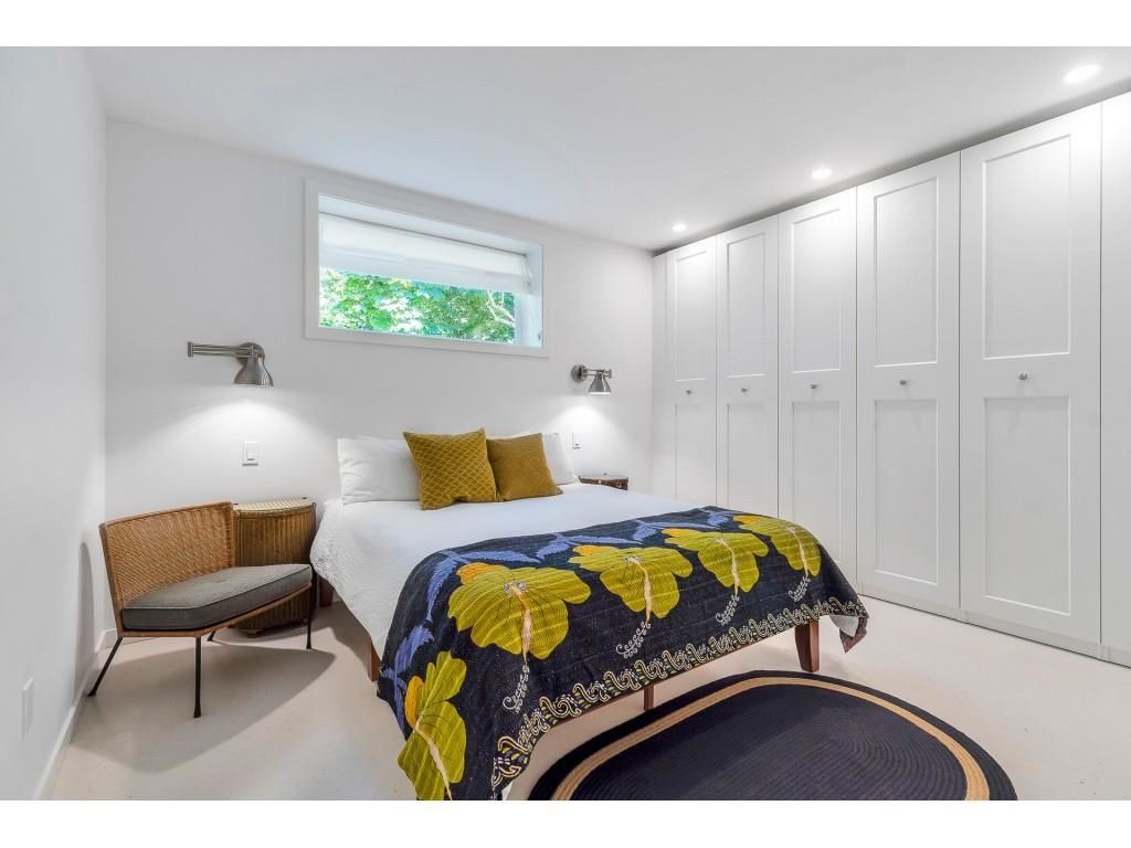listing image 1107035562268584320