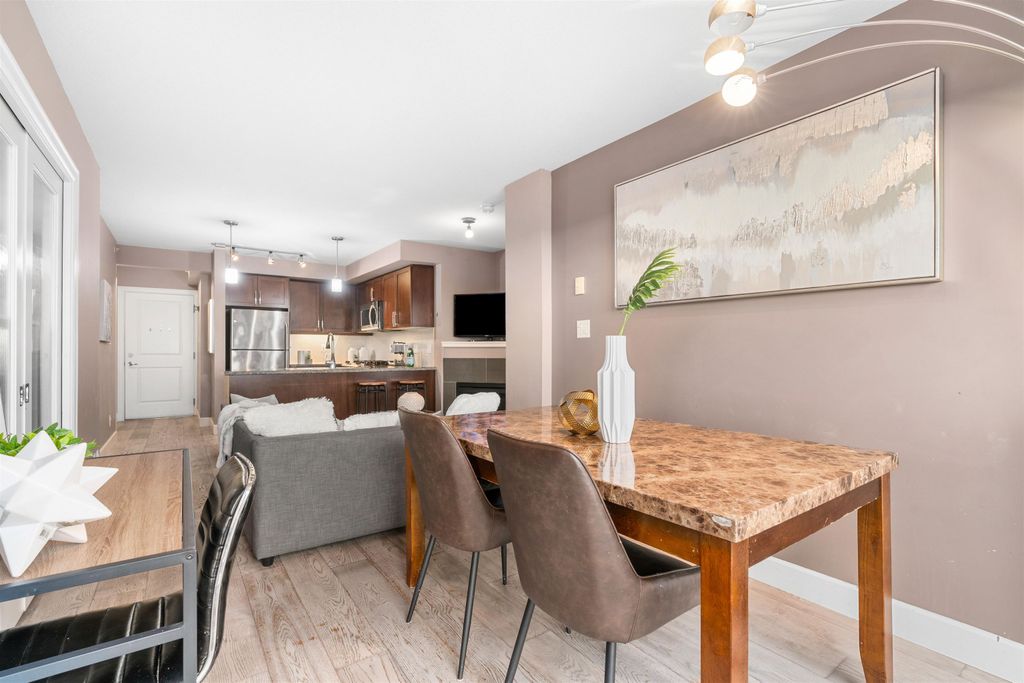 listing image 1103758892007995094