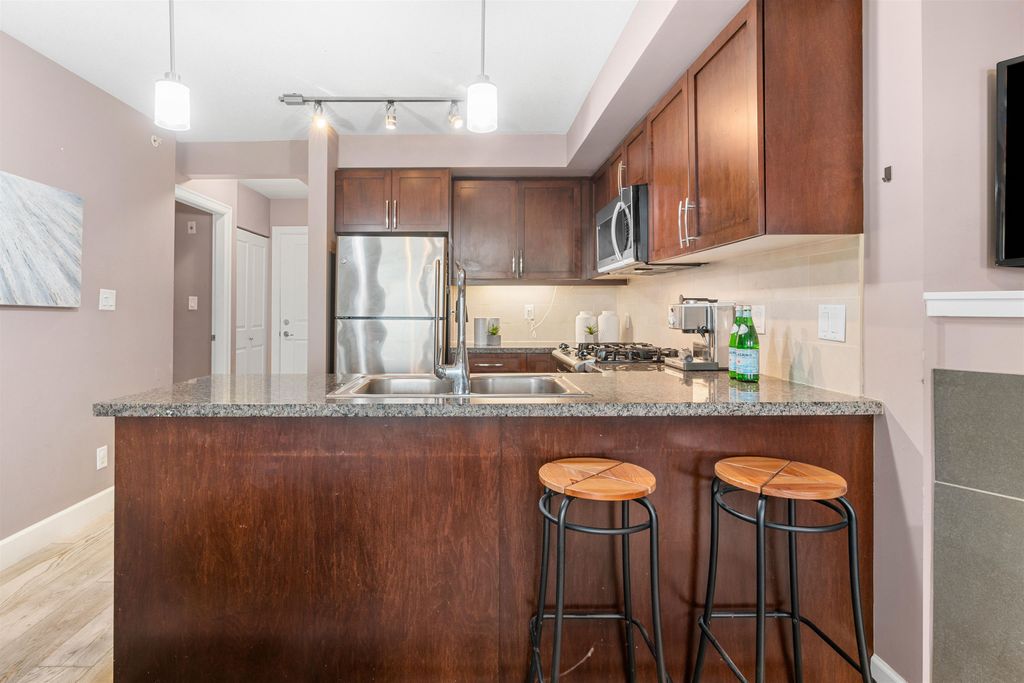 listing image 1108926666683598281