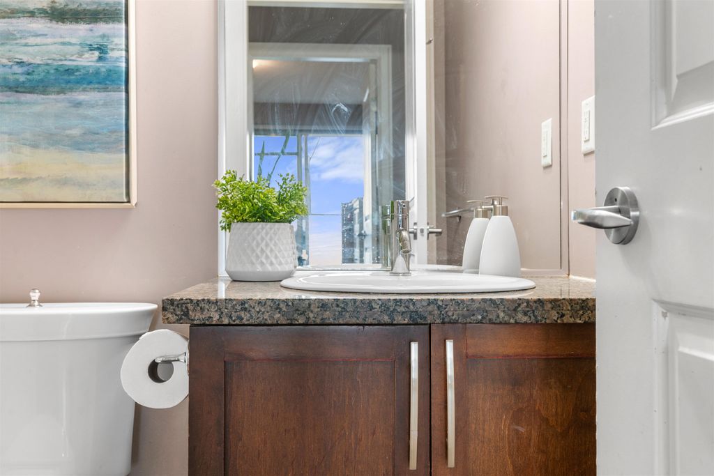 listing image 1109140445405227156