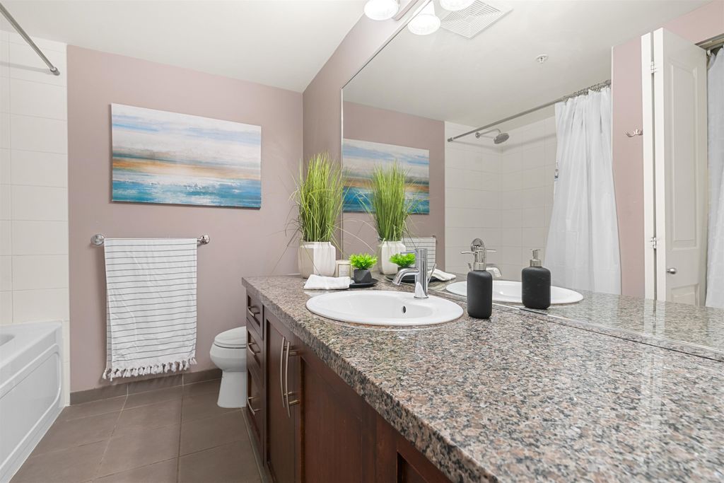 listing image 1101955727145428416