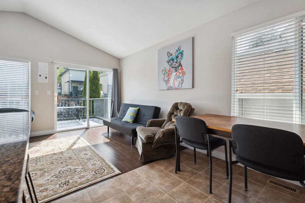 listing image 1105858774203024458