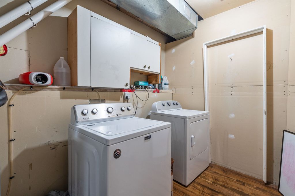 listing image 1107936792221512155