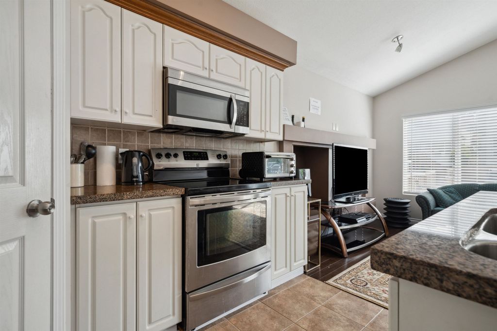 listing image 1107024202457720773