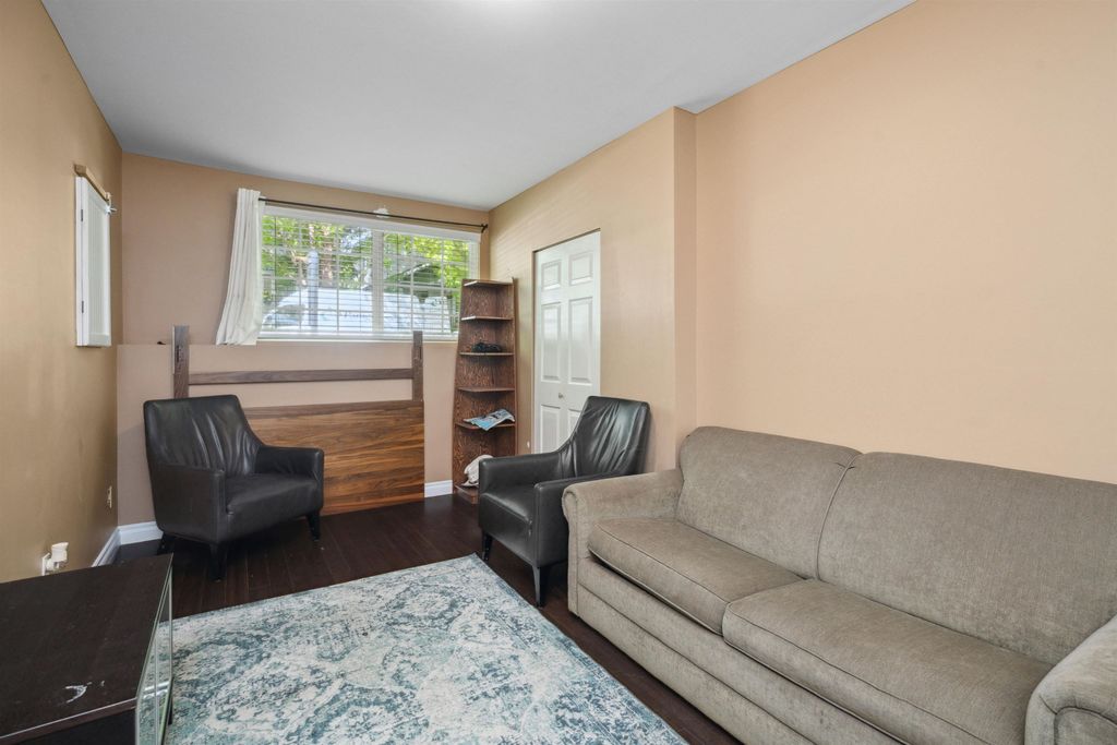 listing image 1104106854650064936